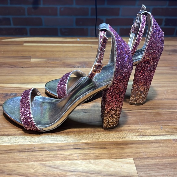 Sparkly heels - Picture 3 of 6